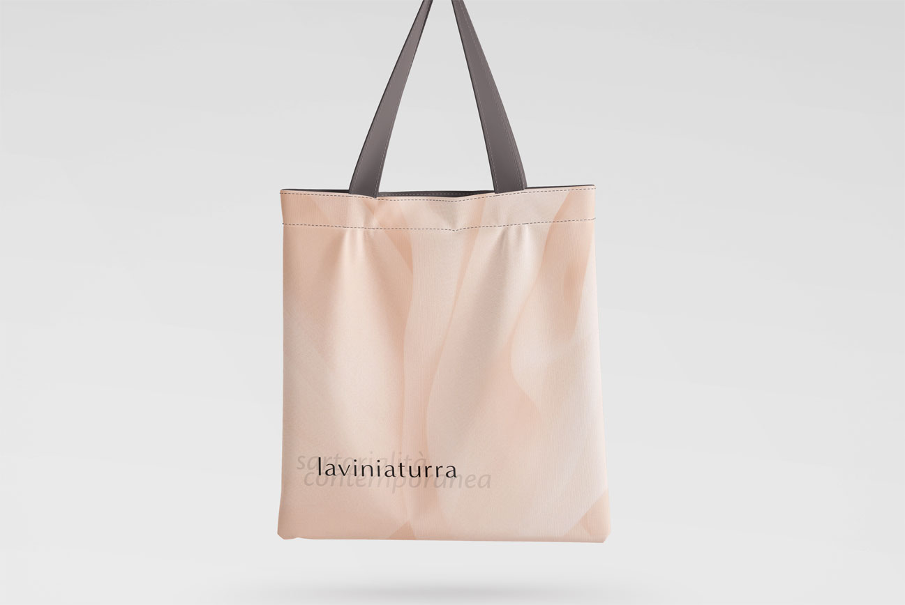 Tote bag for customers